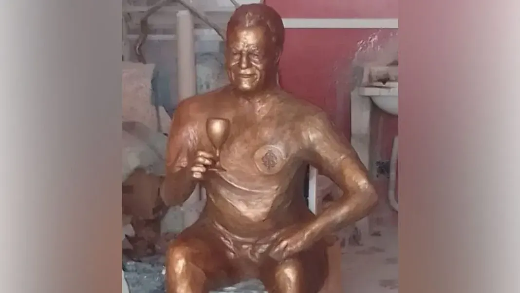 Ídolo do Internacional Abel Braga é homenageado com estátua no litoral gaúcho