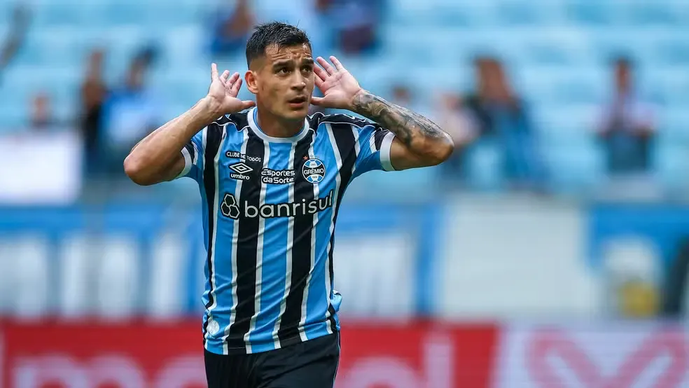 Franco Cristaldo rescinde com o Grêmio e acerta retorno ao futebol argentino para defender o Talleres