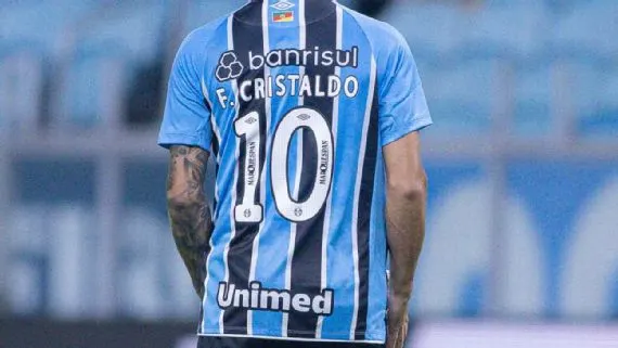 Grêmio define novo camisa 10 após saída de Cristaldo