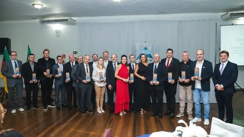 Presidentes de Associações Comerciais tomam posse em cerimônia coletiva