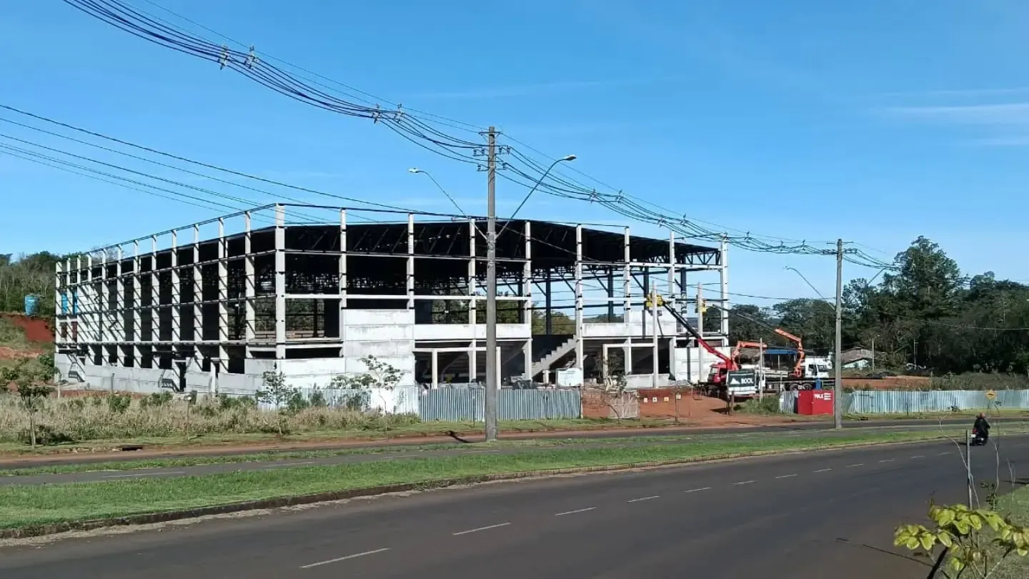 Novo Ginásio Municipal de Santa Rosa chega a 55% de execução